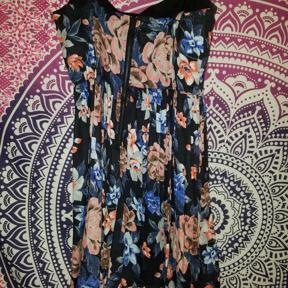 Floral strapless Dress
